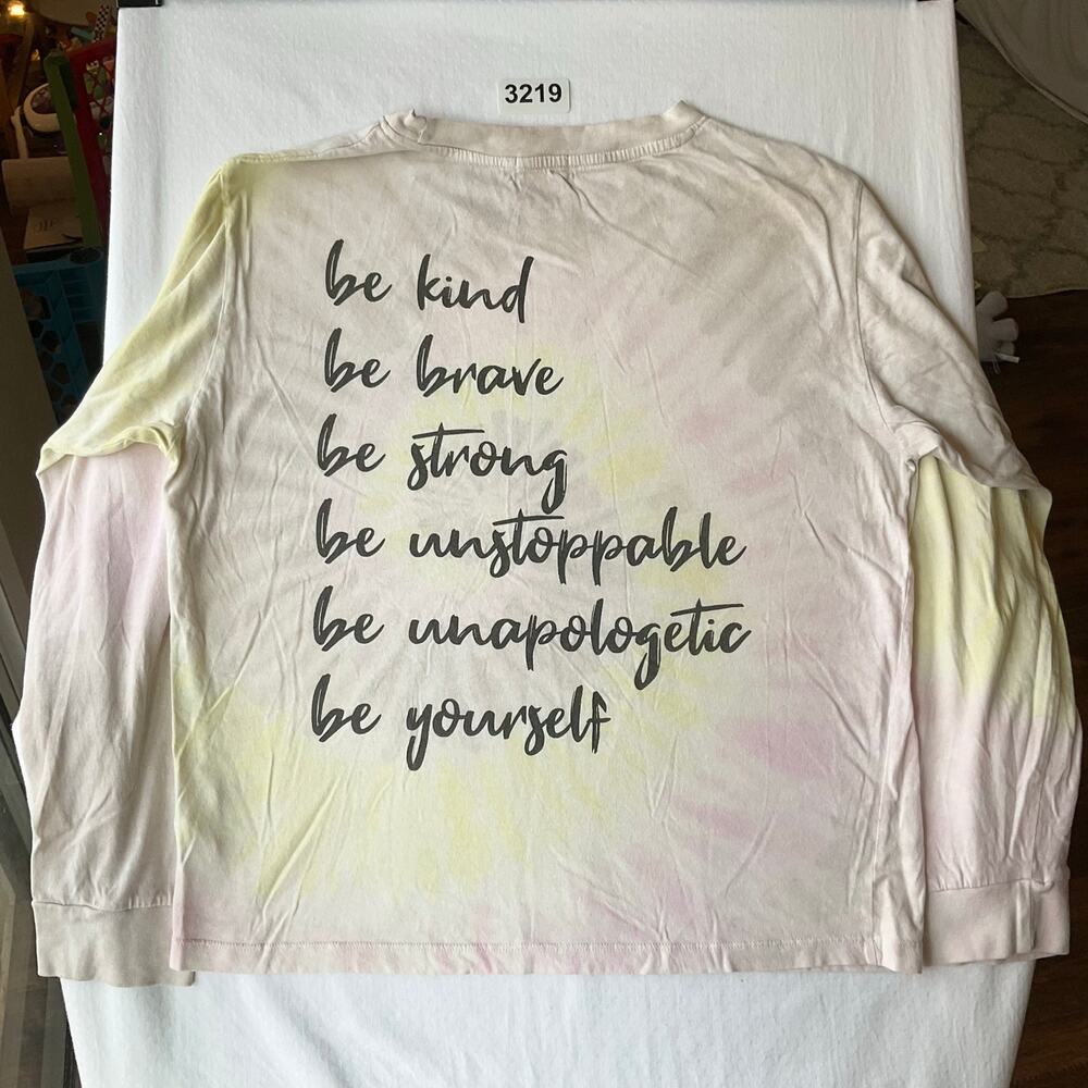 Urban Nation Women Long sleeve T-shirt size L, Tan, Be Kind Be Brave Be Strong